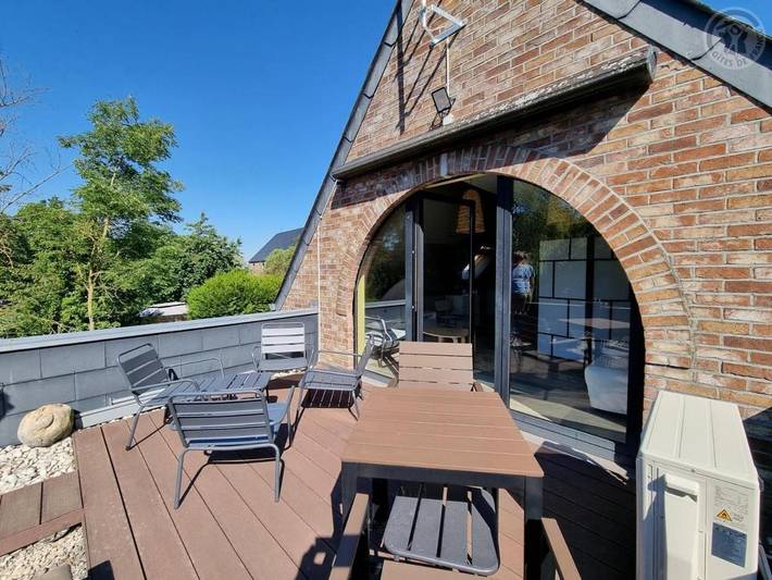 Gîte pour 4 personnes, avec Jacuzzi et Terrasse ainsi que Jardin et Piscine à Gussignies