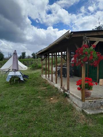 Maison de campagne pour 8 personnes, avec vue ainsi que jardin et vue sur le lac, animaux acceptés à Saint-Vincent-Jalmoutiers