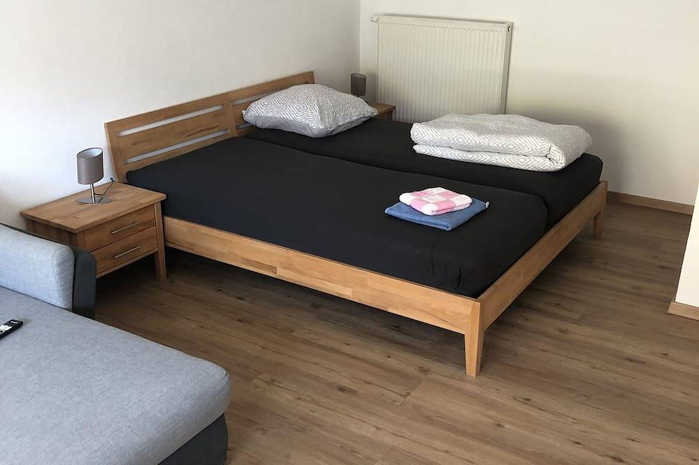 Ganze Wohnung, Schöne neu renovierte Ferienwohnung Waldrand Lage in Bayerisch Schwaben