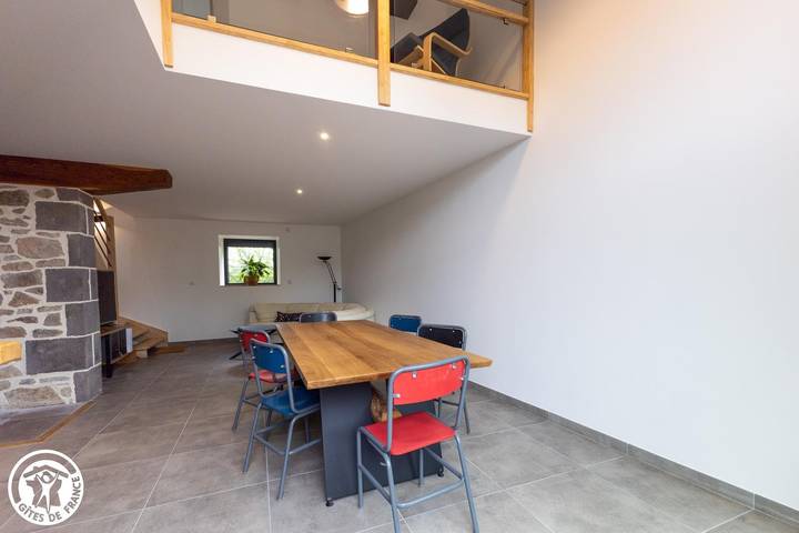 Gîte pour 6 personnes, avec jardin à Charbonnières-les-Varennes - 4