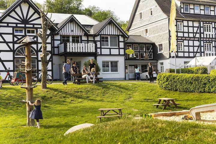 Ferienwohnung für 3 Personen, mit Terrasse und Garten sowie Sauna