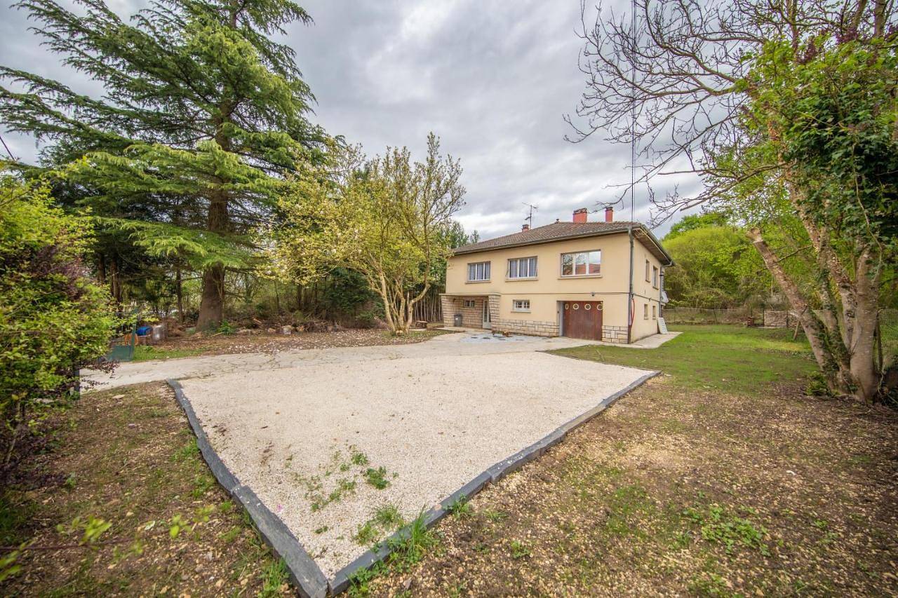 Appartement entier, Deluxe Two-Bedroom Apartment with Garden View in Dieulouard, Région de Nancy