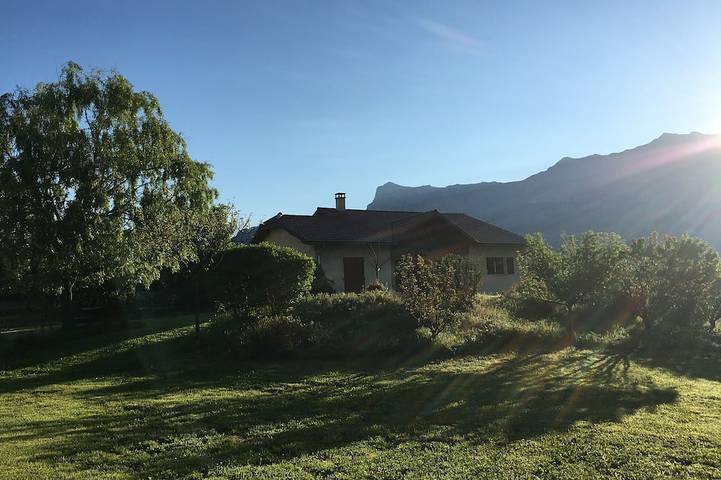 Villa pour 6 personnes, avec terrasse et jardin