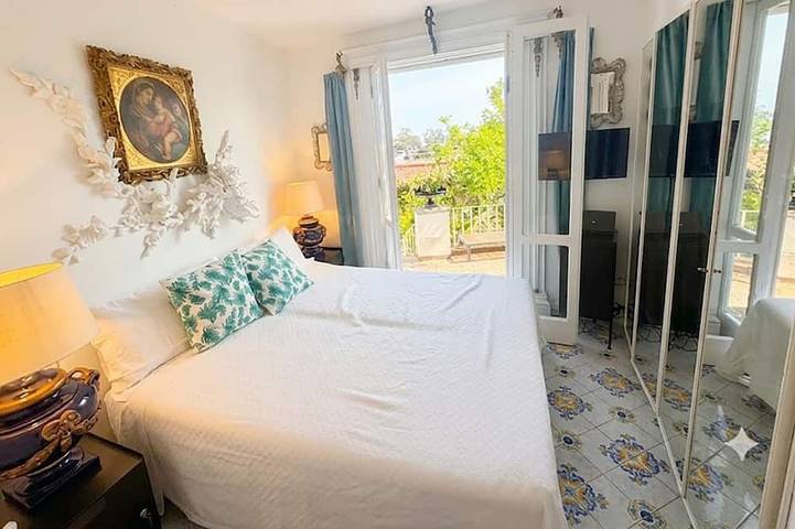 Capri Villa Luminosa a stone's throw from the Piazzetta with Faraglioni View. in Capri, Province de Naples