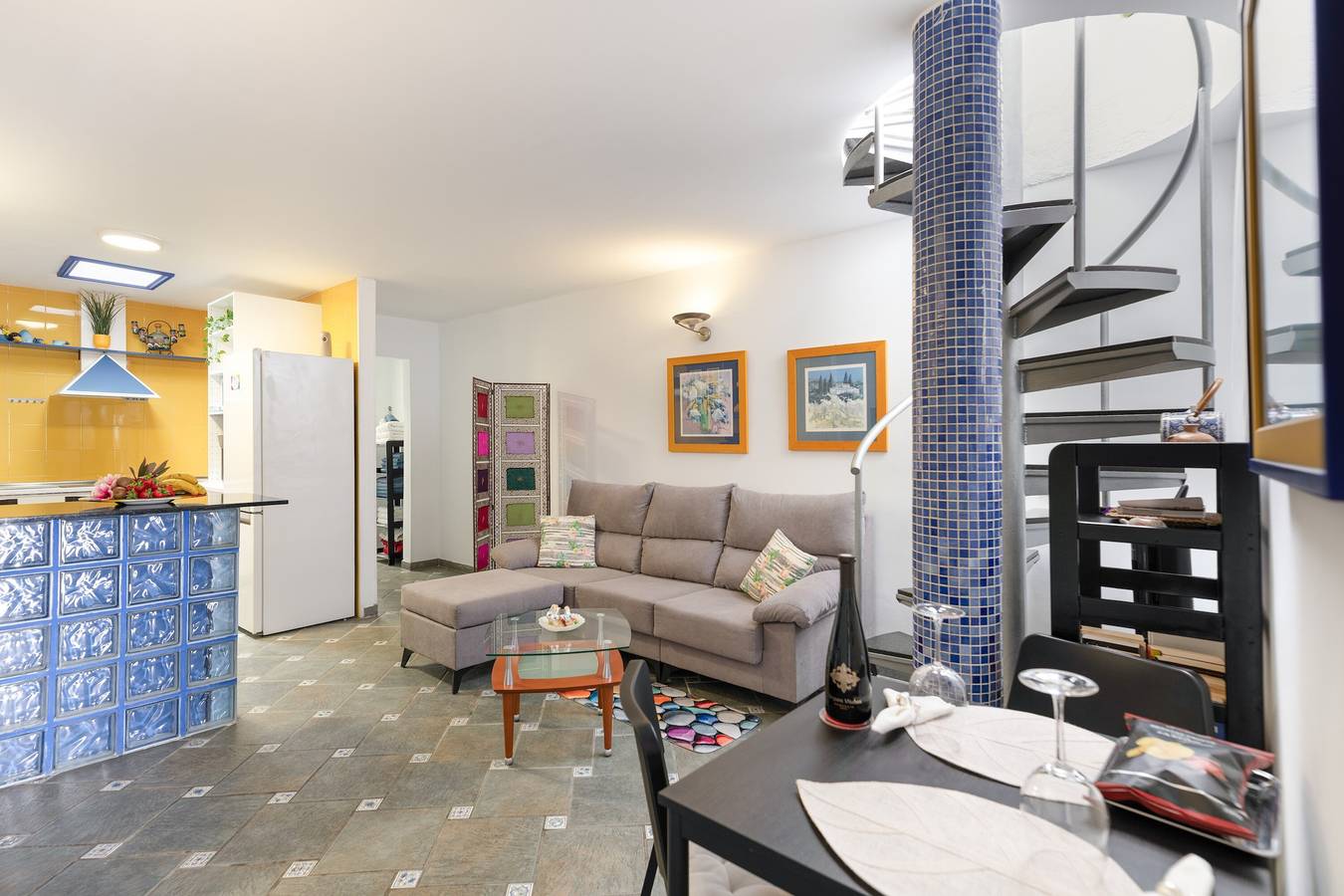 Geheel appartement, Vakantiewoning "Vacacional Puerto del Carmen" met zeezicht, terras & Wi-Fi in Puerto del Carmen, Tías