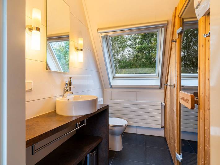 Ferienpark für 5 Personen, mit Terrasse und Sauna in Friesland - 4