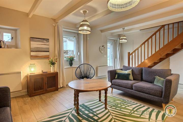 Gîte pour 6 personnes, avec jardin et terrasse, animaux acceptés à Plougrescant - 3