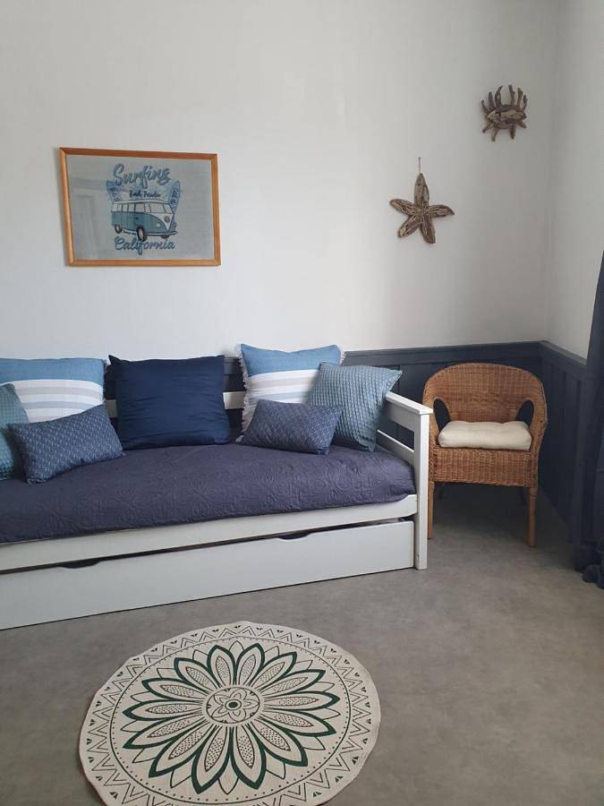 Two-Bedroom House in Lesparre-Médoc, Parc naturel régional du Médoc