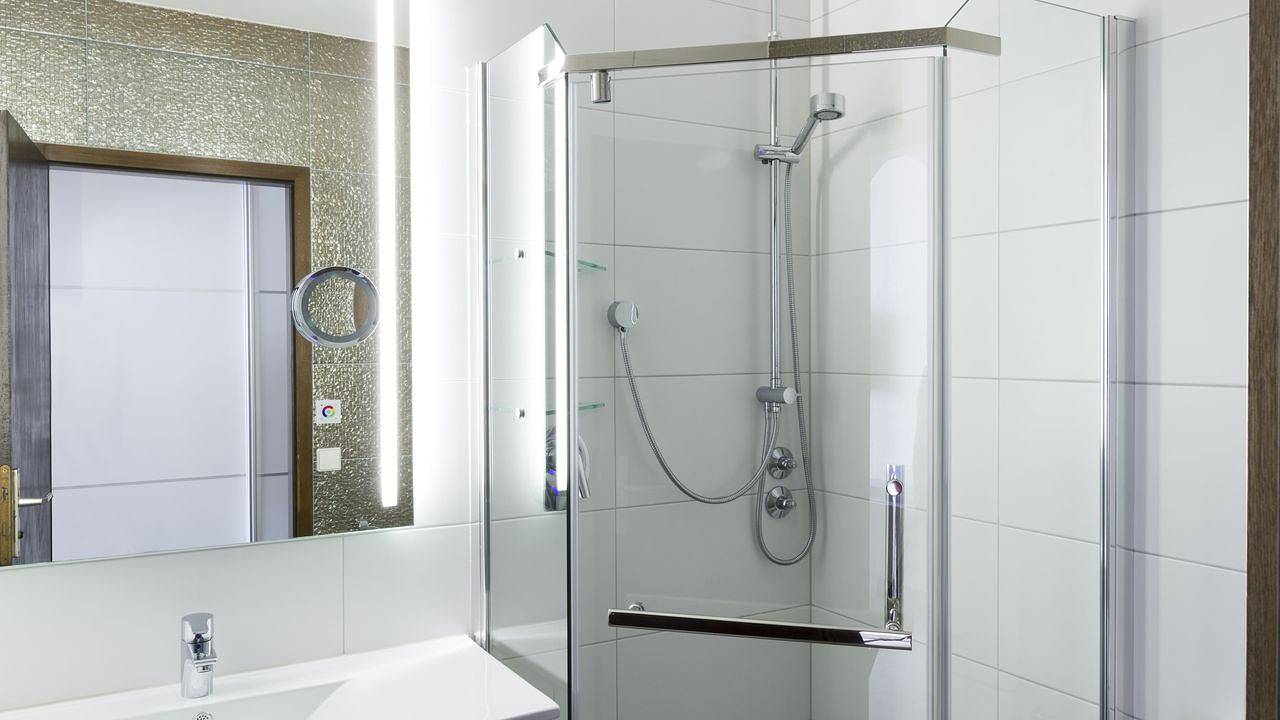 Doppelzimmer für 2 Personen in Friedrichshafen in Friedrichshafen, Region Bodensee-Oberschwaben