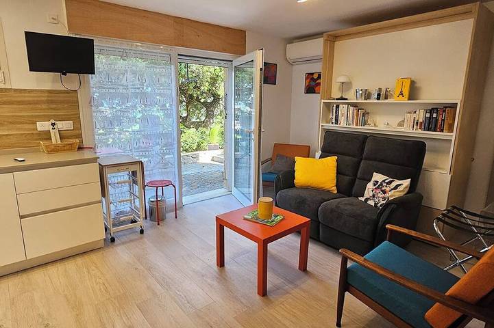 Location de vacances pour 4 personnes, avec jacuzzi et jardin à Mandelieu-la-Napoule