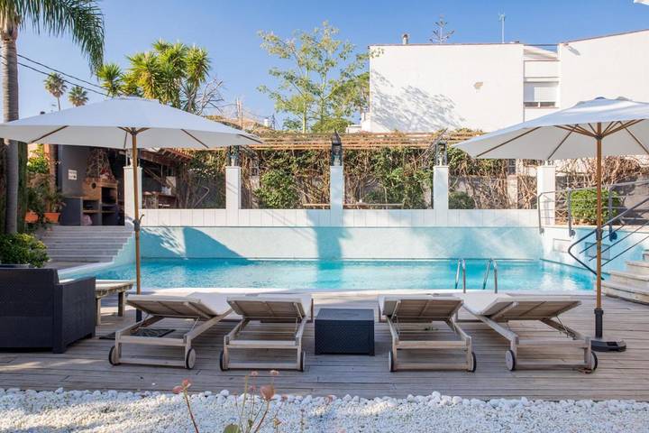 Casa rural para 12 personas, con vistas además de piscina y jardín en El Masnou - 4