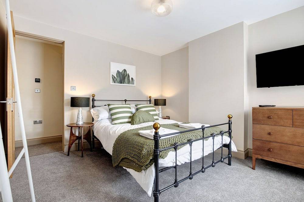Beautifully refurbished cottage in Lower Wivenhoe with games room, pet friendly! in Wivenhoe, Colchester
