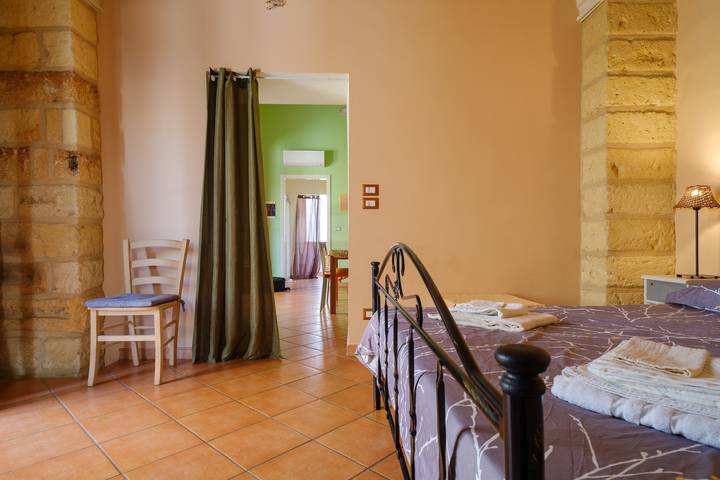 Holiday Home 'I Colori di Civico 19' with Terraces & Wi-Fi in Galatina, Lecce Province