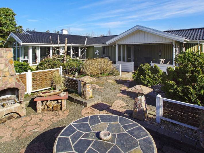 Ferienhaus für 6 Personen, mit Whirlpool und Terrasse sowie Garten und Sauna in Bork Havn - 2