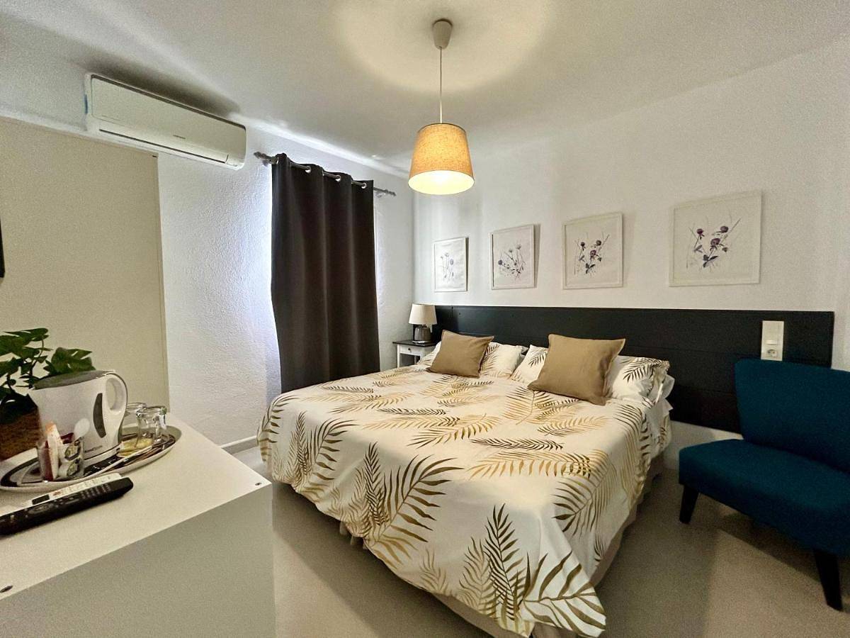 Hostal Berlin in Plaza de los Naranjos, Marbella