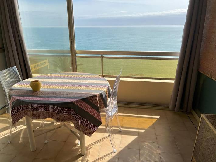 Gîte pour 2 personnes, avec vue et terrasse dans Plage de la Pierre au Tambour - 4