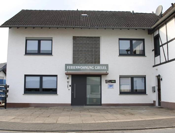 Ferienwohnung für 10 Personen, mit Balkon und Terrasse in Hasenfeld