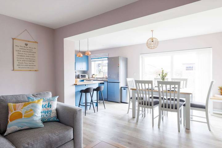 Holiday rental for 8 people, with terrace and garden, with pets in East Wittering