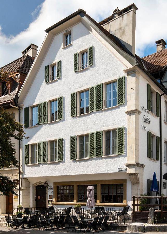 Double Room with Shared Bathroom in Les Replattes, Le Locle