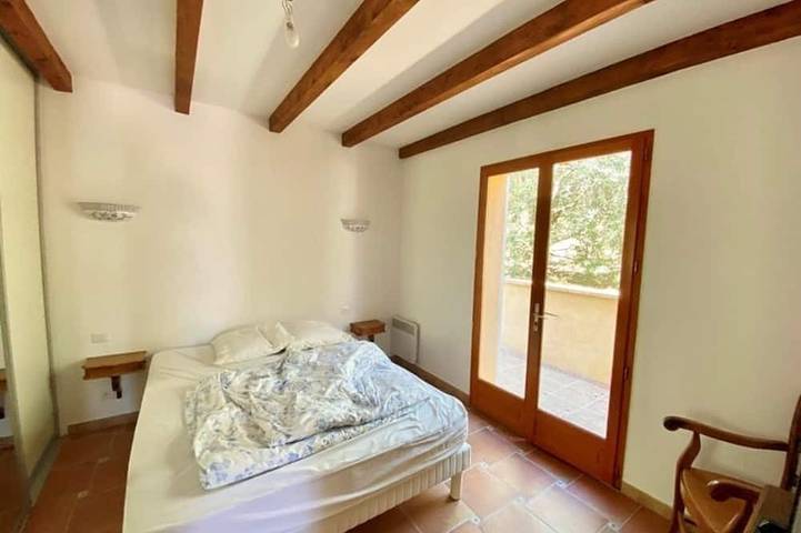 Location de vacances pour 8 personnes, avec jardin et terrasse dans Office De Tourisme De Greoux Les Bains - 2