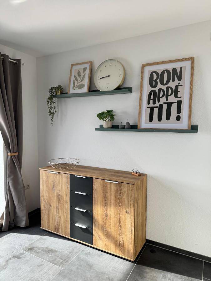 Ferienwohnung für 4 Personen, mit Balkon und Terrasse sowie Ausblick in Ettringen - 2