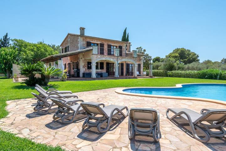 Villa für 8 Personen, mit Garten in Muro
