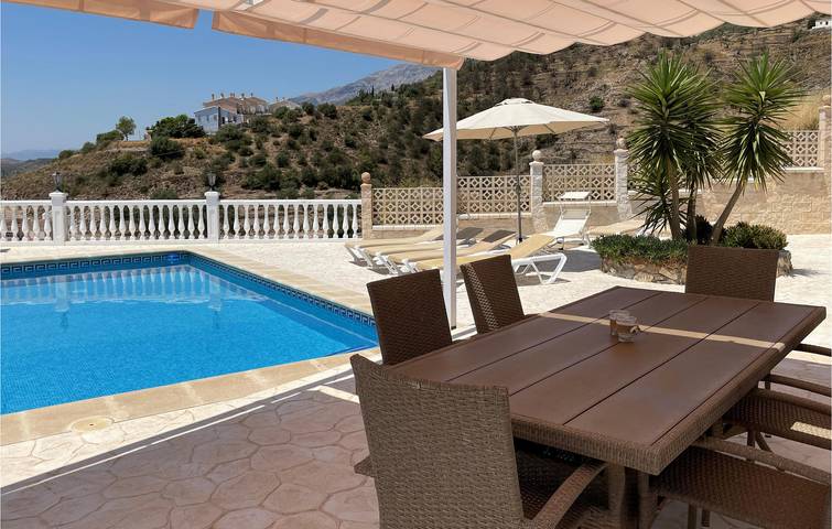Apt élégant de 136 m² avec piscine, terrasse et barbecue in Cómpeta, Cordillera Penibética