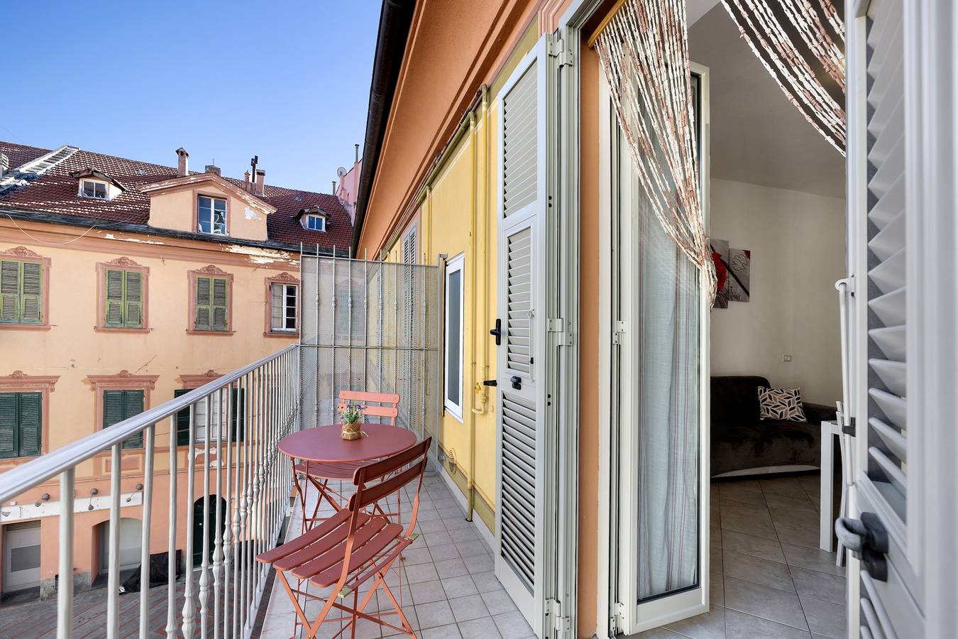 Ganze Wohnung, Ferienwohnung 'Casa Vacanza Nel Cuore Di Loano' mit Balkon, Wi-Fi und Klimaanlage in Loano, Riviera di Ponente