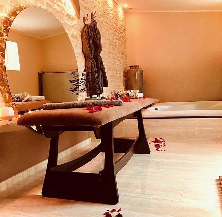 Location de vacances pour 2 personnes, avec Jacuzzi et Terrasse à Arçais