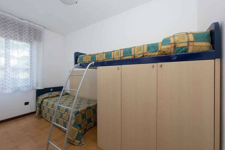 Apartamento entero, Apartamento vacacional con aire acondicionado y terraza en Lignano in Lignano Pineta, Lignano Sabbiadoro