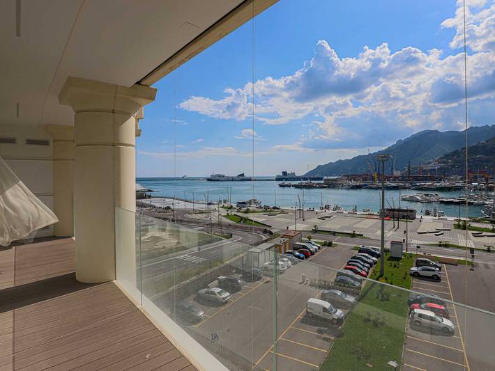 Ferienwohnung für 4 Personen, mit Terrasse und Whirlpool in Salerno - 3