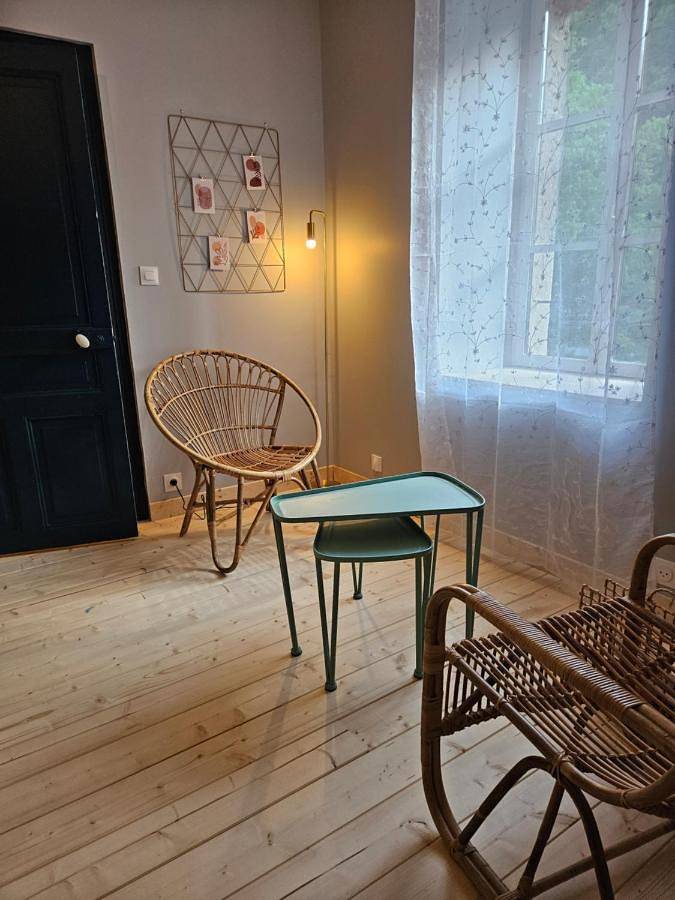 Gîte pour 6 personnes, avec jardin ainsi que piscine et vue à Aubin - 3