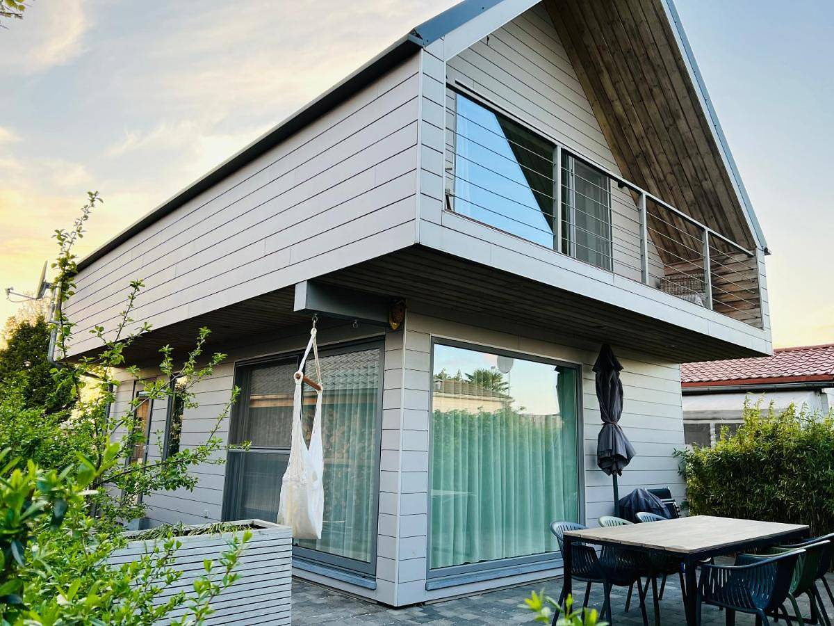 Two-Bedroom House in Maaseik, Belgisch-Limburg