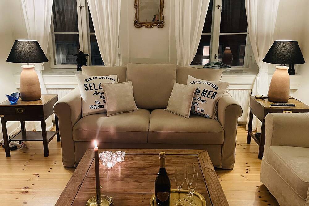 Entire apartment, Fiddle House: Your chic and charming residence in the heart of Copenhagen! in Copenhagen City, Copenhagen