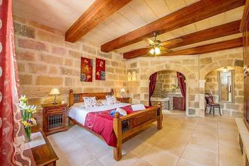 Villa for 12 People in Gharb, Gozo, Photo 1