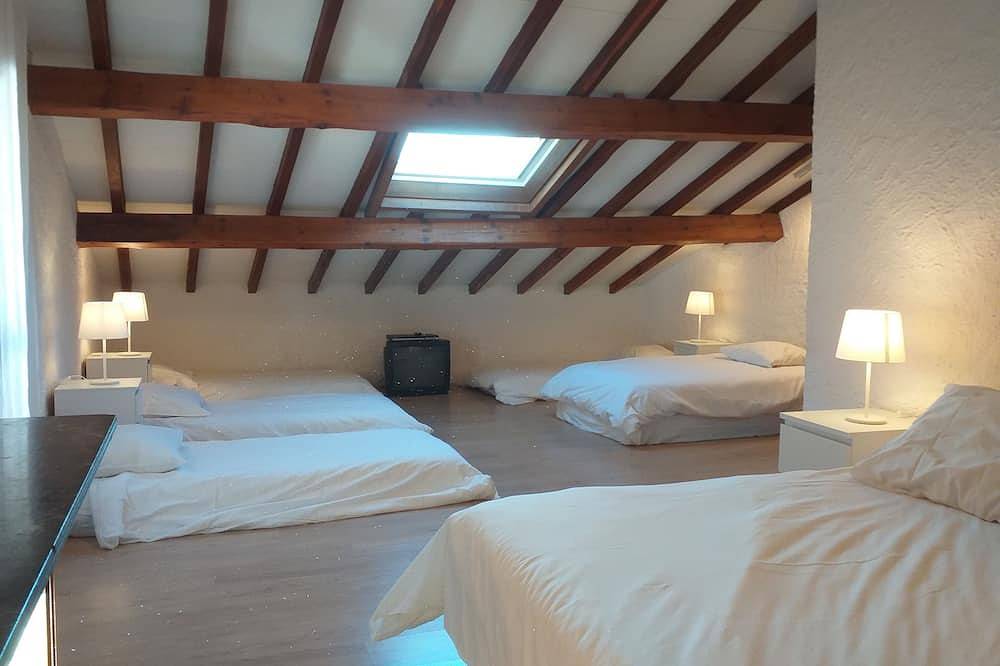 Maison de caractère dans grande propriété de 20 hectares, calme et isolée in Le Mas-d'Azil, Parc naturel régional des Pyrénées ariégeoises
