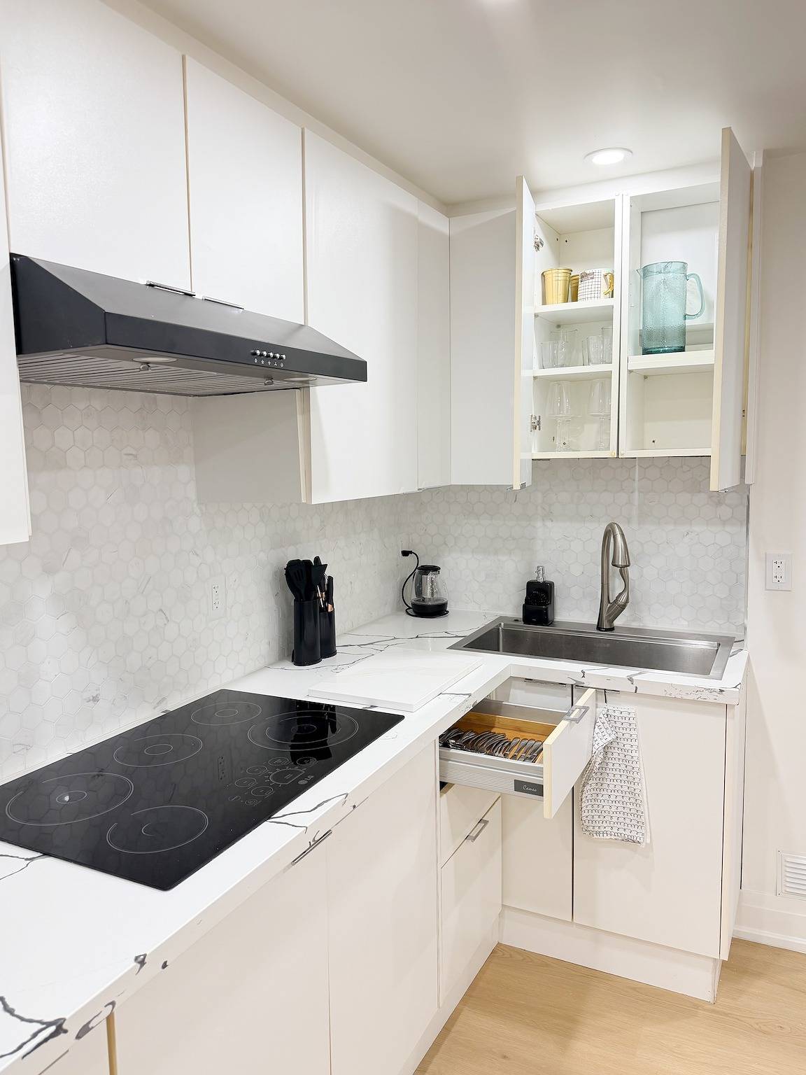 Hel lägenhet, Versaspacehub Create Work Thrive in Oshawa, Ontariosjön (Kanada)