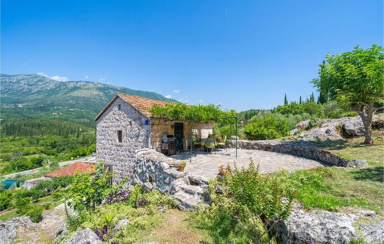 Casa vacanza per 3 persone, con terrazza e giardino, adatto a famiglie con bambini in Dalmazia