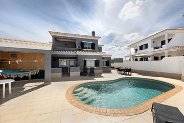 Villa for 14 People in São Sebastião, São Gonçalo de Lagos, Photo 1