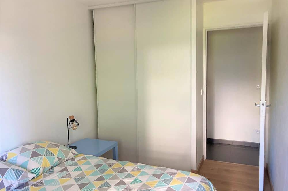 Entire apartment, Bordeaux elegance and modernity, light and space in Bordeaux, Bordeaux region