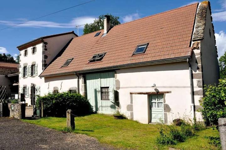 Maison d’hôte pour 4 personnes, avec Terrasse et Jardin à Saint-Nectaire