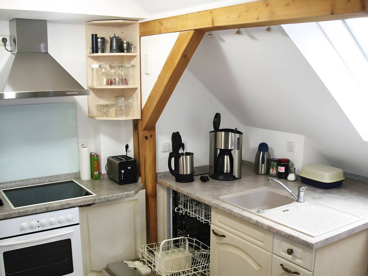 Ganze Wohnung, Ferienwohnung 'A Casa Alfred Kemmern - Neu' mit Gemeinschaftsterrasse, Wi-Fi und Klimaanlage in Kemmern, Oberfranken