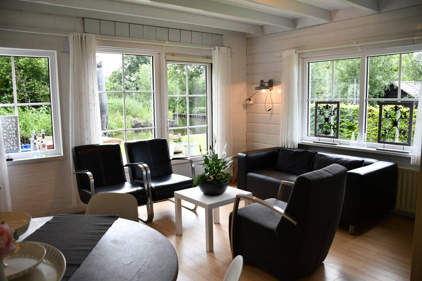 Wunderschönes Ferienhaus für 6 Personen direkt am Wasser, im Herzen von Giethoorn in Giethoorn, Nationalpark Weerribben-Wieden