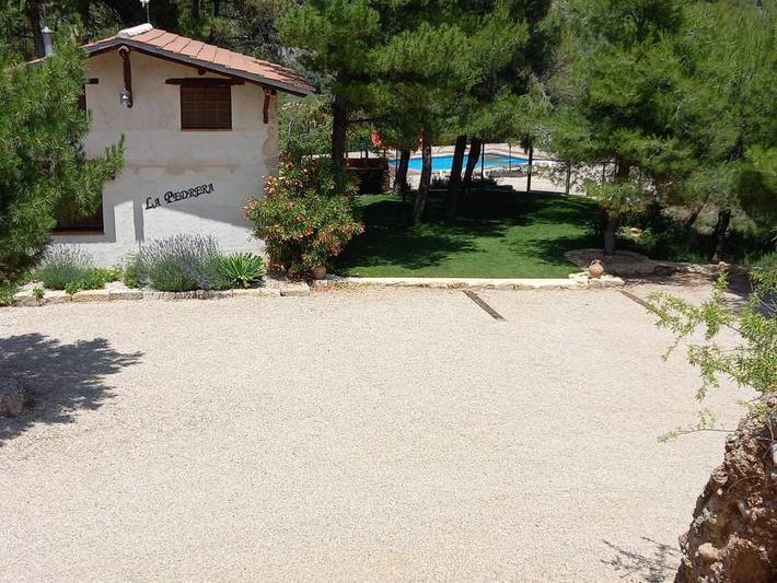 Casa rural para 6 personas, con jardín y piscina para niños además de vistas y piscina en Massis dels Ports - 2