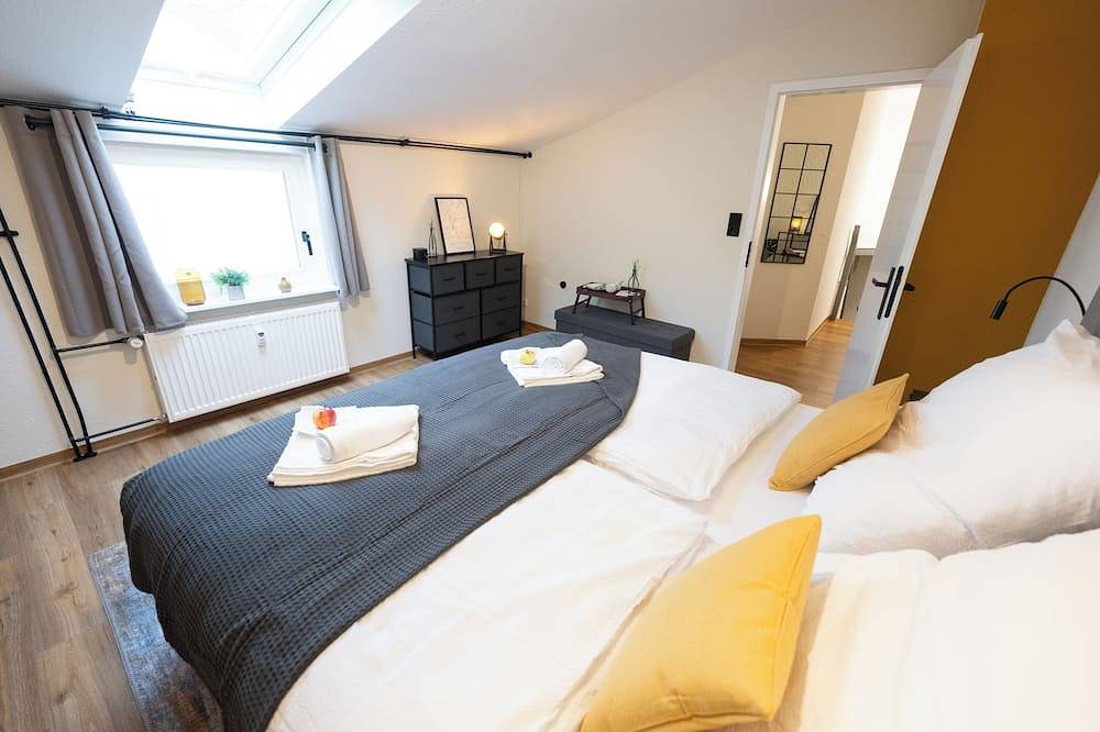 Ganze Wohnung, Altbauoase Fulda - ruhig, zentral, Terrasse, Bahnhof 400m - in Fulda, Rhön-Hessen