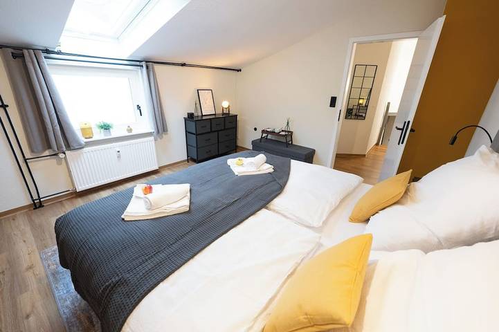 Ganze Wohnung, Altbauoase Fulda - ruhig, zentral, Terrasse, Bahnhof 400m - in Fulda, Rhön-Hessen
