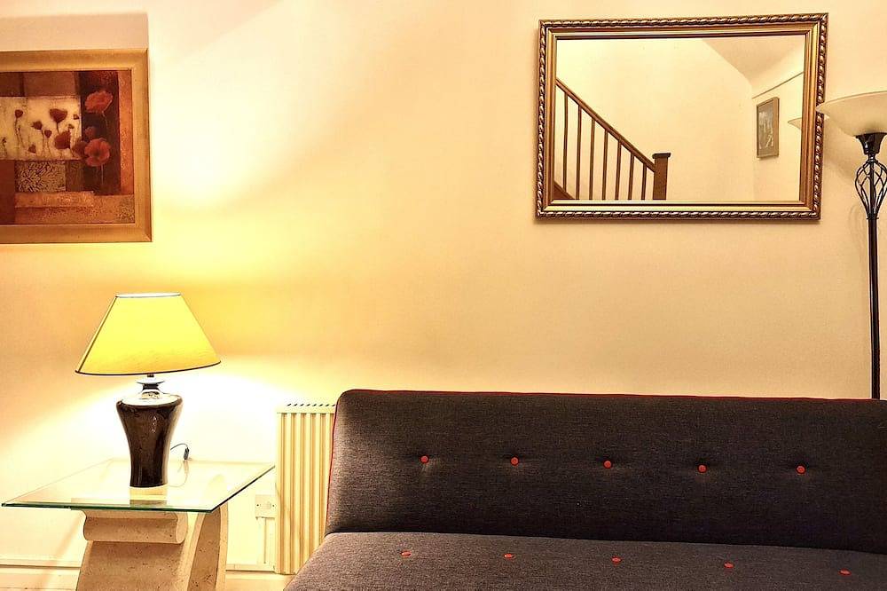 Apartamento entero, Apartamento-Apartamento-Baño con bañera-Vista al patio-Hampden in Ashford, Región de Ashford