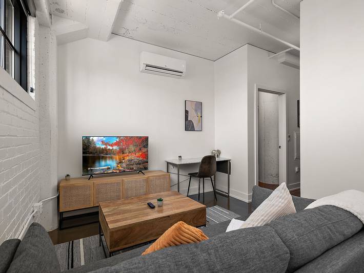 Vacation rental for 2 people, kid friendly in Minneapolis