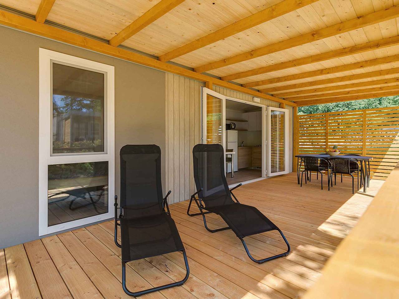 Mobilehome mit Terrasse am Pool  in Lovrecica, Umag und Umgebung