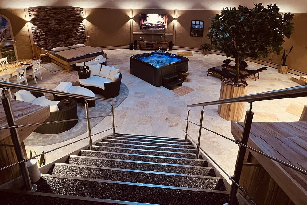 Ganze Wohnung, Wellness-Speicher Ferienwohnung mit Sauna, Whirlpool, Frühstück und mehr in Freital, Sächsisches Elbland